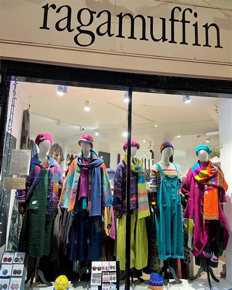 Ragamuffin Shop .